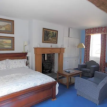 فندق مبيت وإفطار Ash Hill 4*