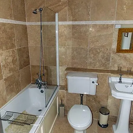 Ash Hill فندق مبيت وإفطار 4*